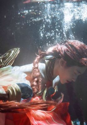 不纽扣女孩_BD英语手机在线看